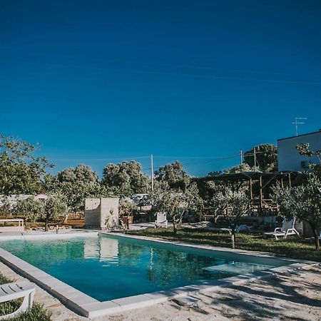 Paradiso Villa 오스투니 외부 사진