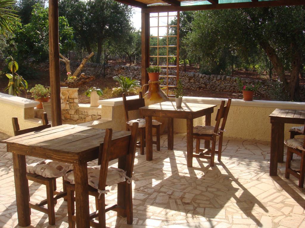 Paradiso Villa 오스투니 외부 사진