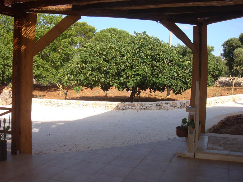 Paradiso Villa 오스투니 외부 사진