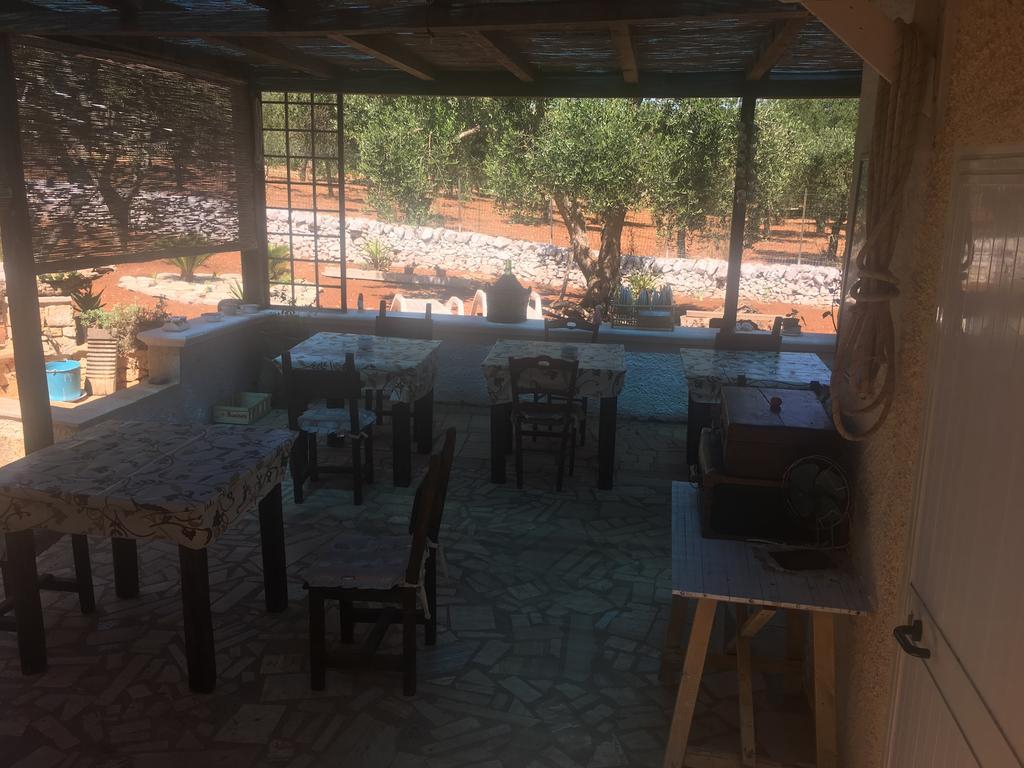Paradiso Villa 오스투니 외부 사진