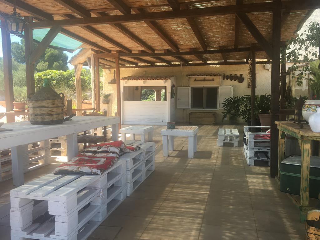 Paradiso Villa 오스투니 외부 사진