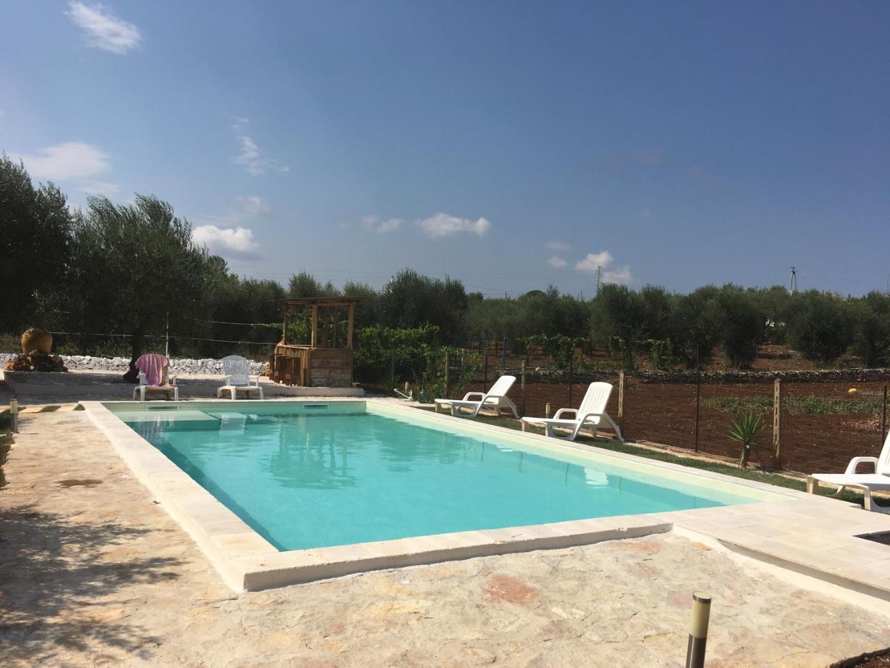 Paradiso Villa 오스투니 외부 사진