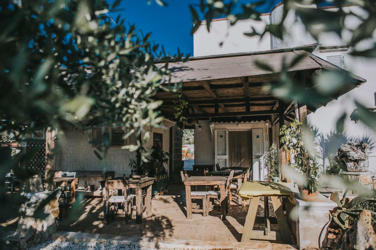 Paradiso Villa 오스투니 외부 사진