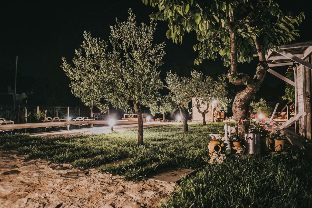 Paradiso Villa 오스투니 외부 사진