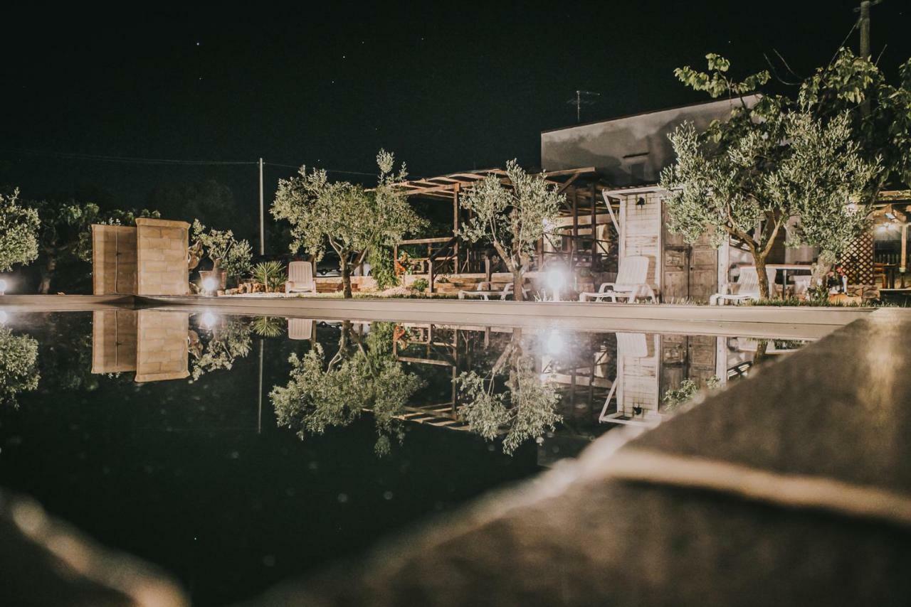 Paradiso Villa 오스투니 외부 사진